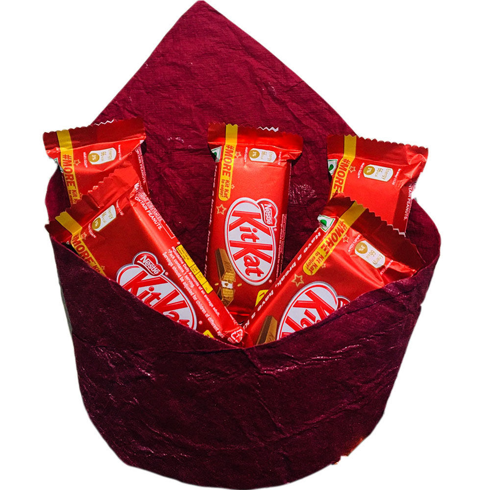  5 Kitkat chocolates