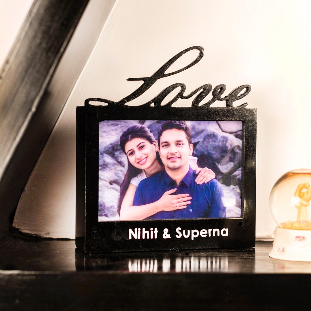  Love Frame