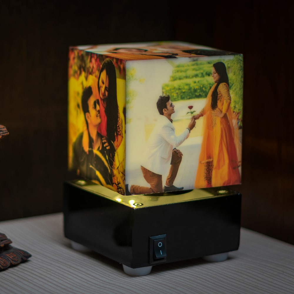  Nostalgia Cube Rotating Lamp