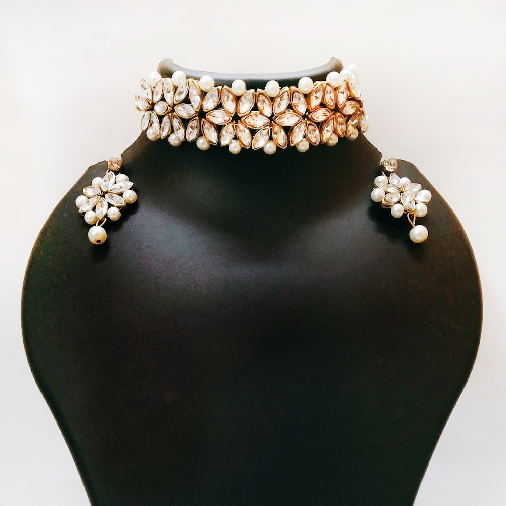  Stunning Choker Necklace With Earrings