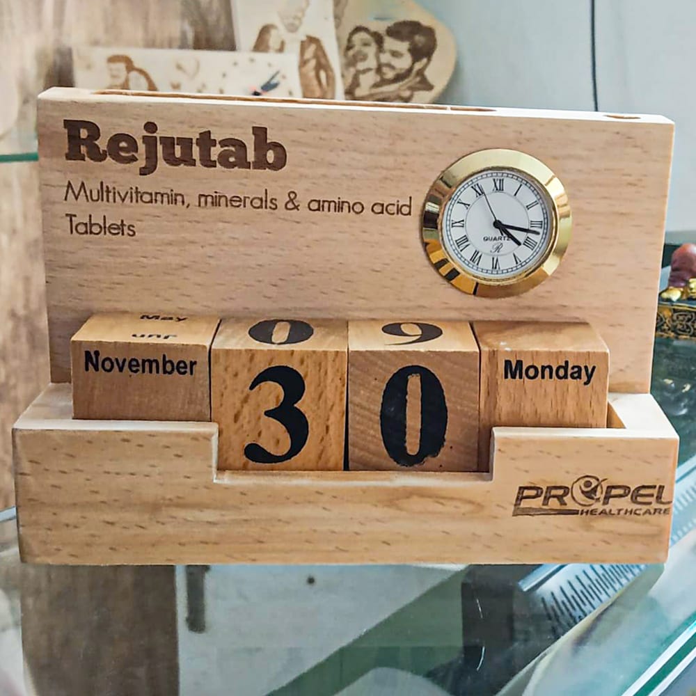  Personalised Wooden Pen Stand With Calendar & Clock