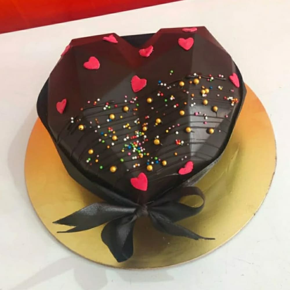  Rich Choco Pinata Cake