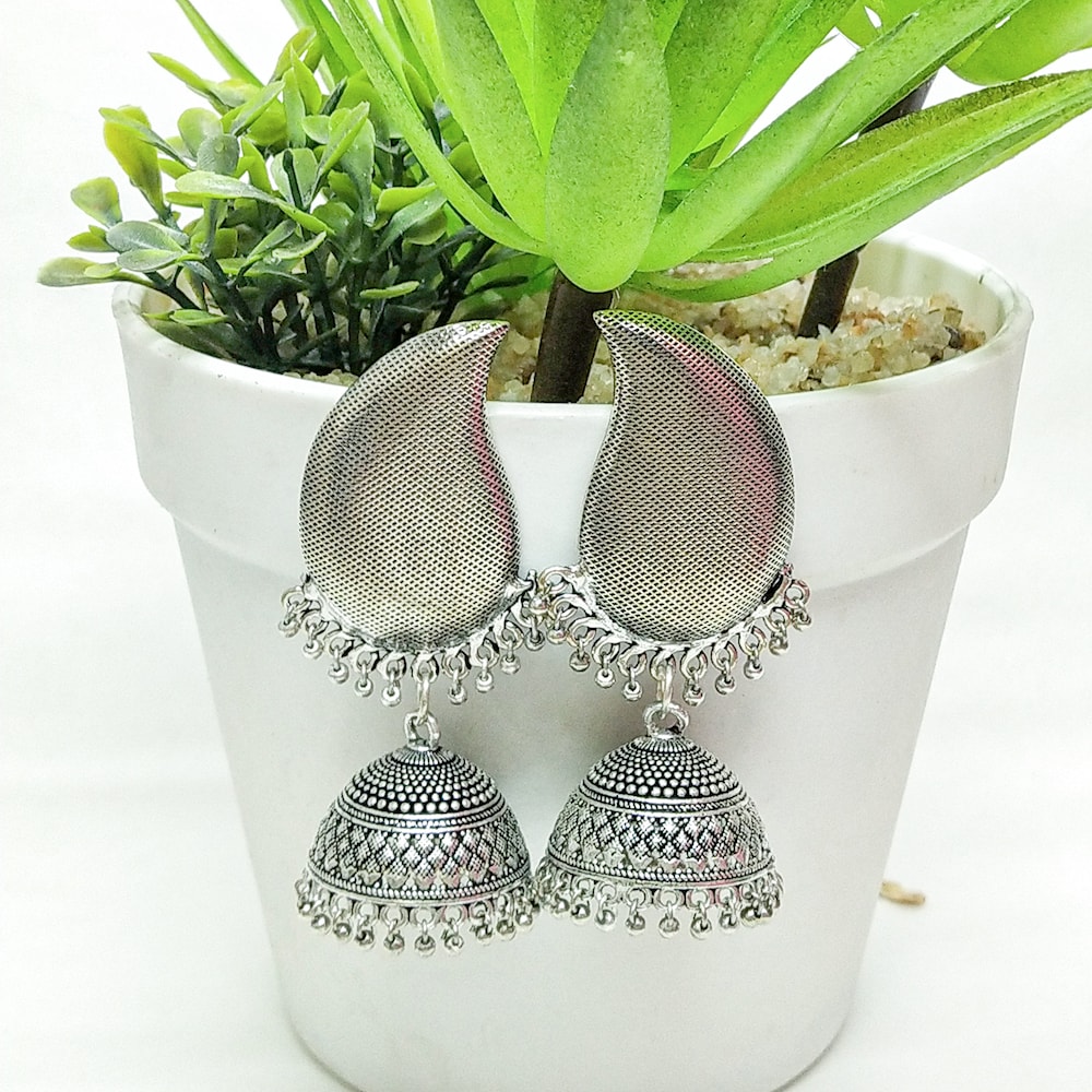  Graceful Earrings For Woman