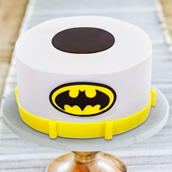  Batman Pineapple Cake