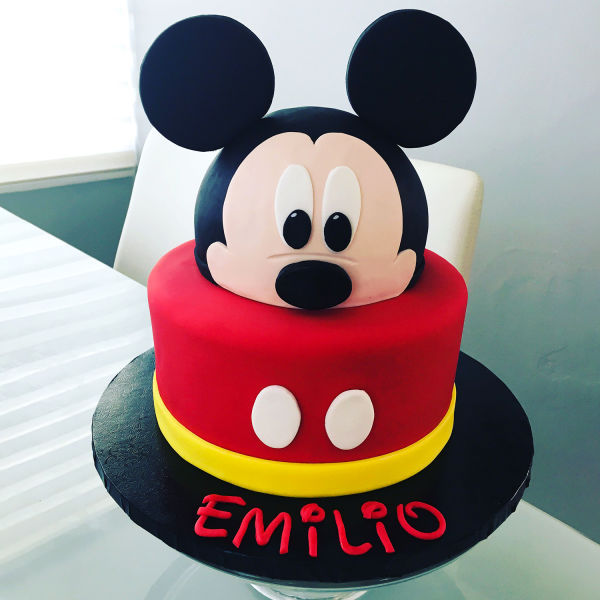  Mickey mouse Fondant cake