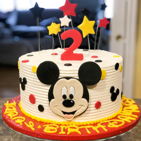  Micky star vanilla fondant cake