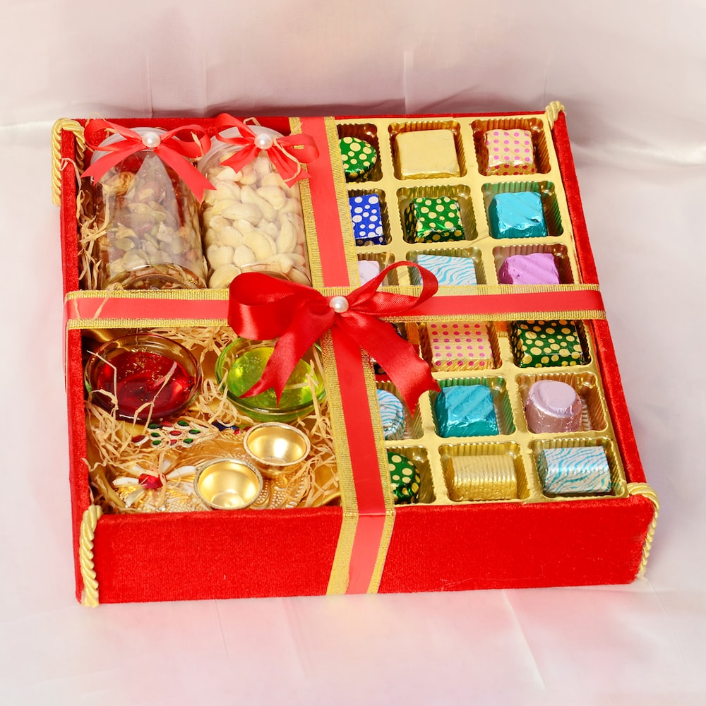  Alluring Puja Thali With Special Delights