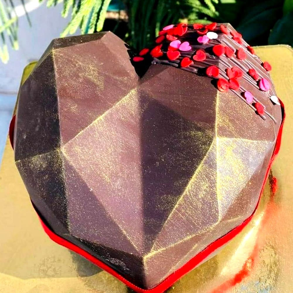  Crunchy Pinata Cake