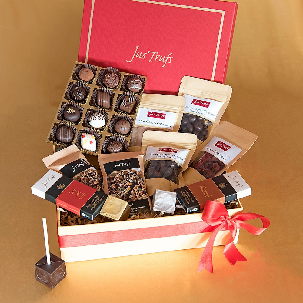  Flourishing Gift Of Chocolate Goodies Hamper