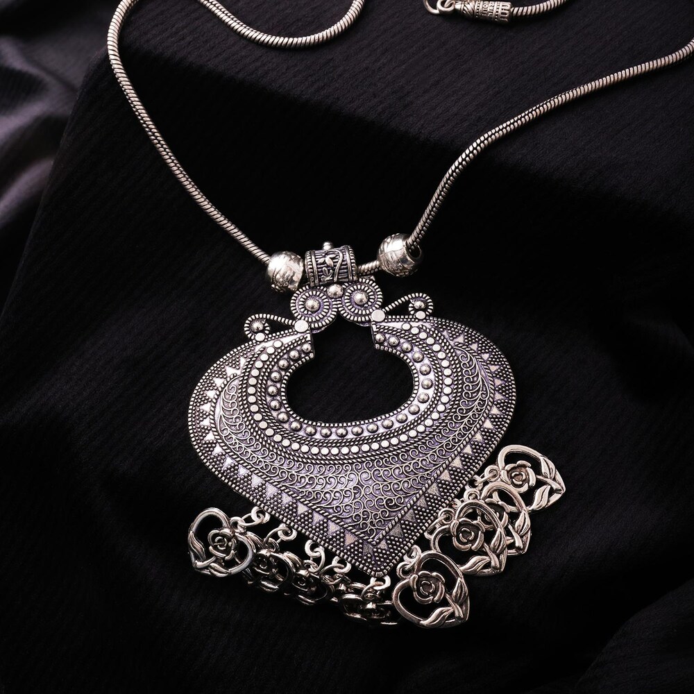  Attractive Pendant