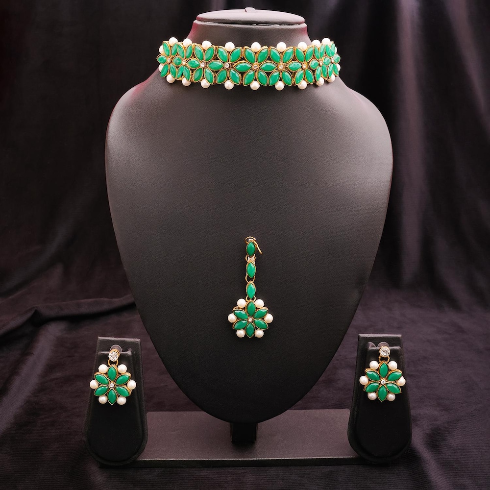  Green And White Pearl Necklace Set