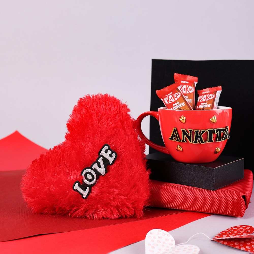  Love Treat Of Heart Hamper