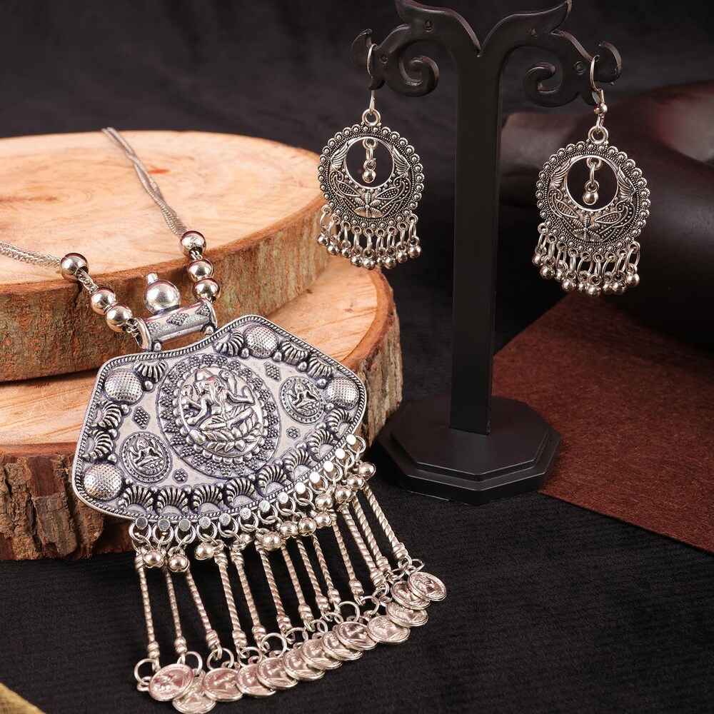  Silver Toned Alloy Silver Plated Oxidised Necklace