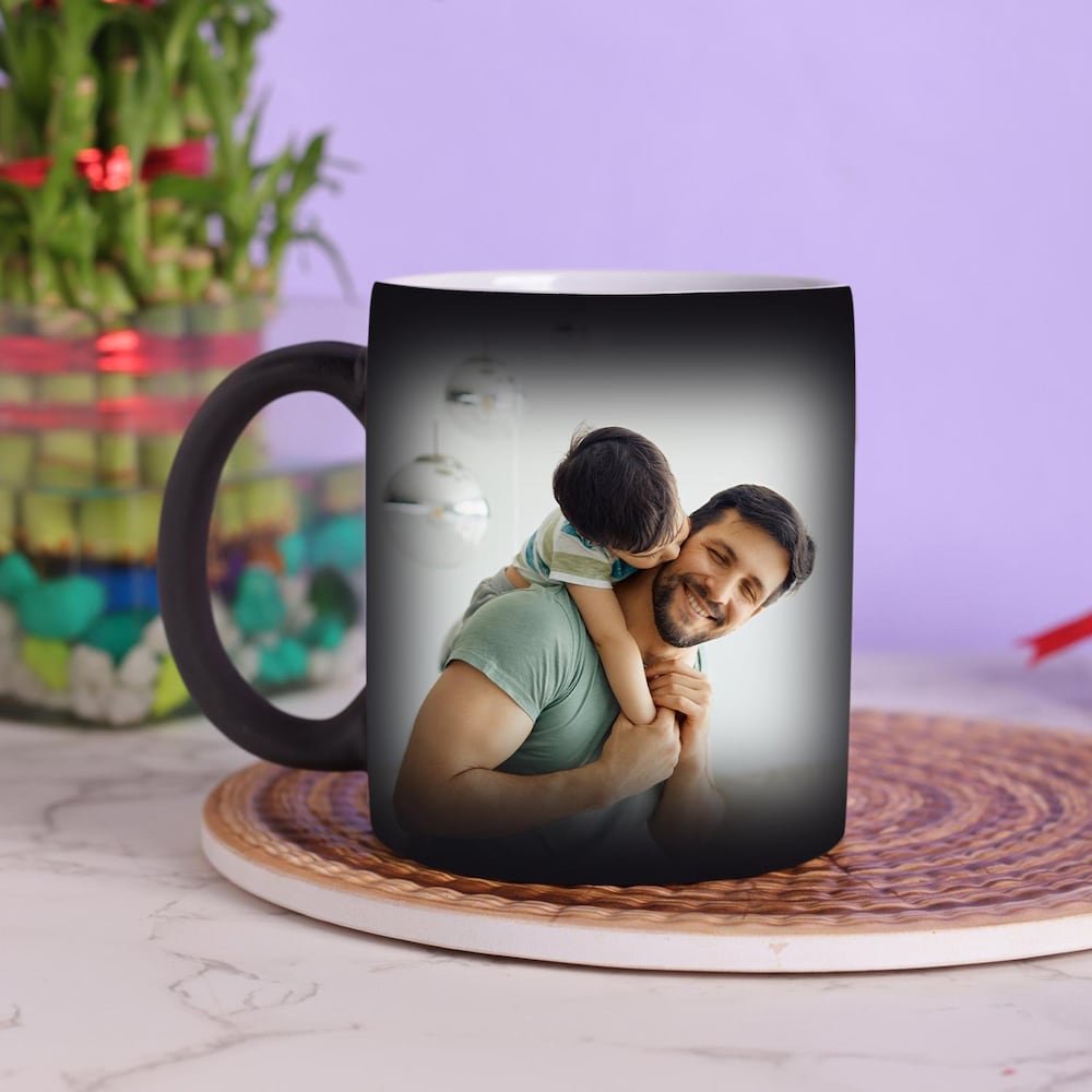  Cuddling Dad Personalized Magic Mug
