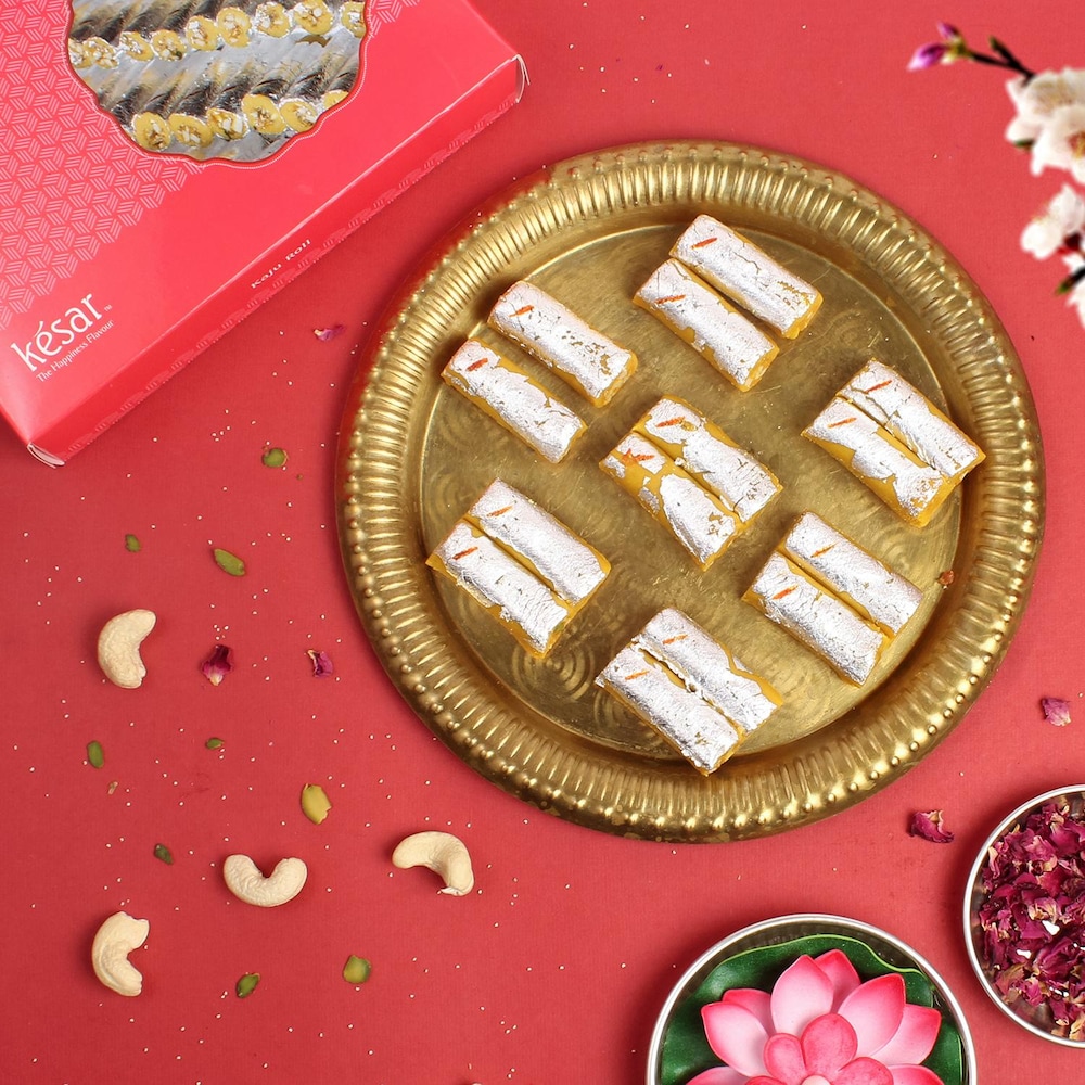  MouthWatering Kaju Kesar Roll 400Gm