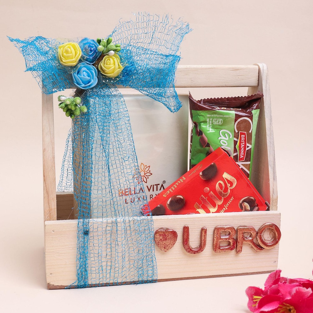  Exquisite Fragrance And Gourmet Delights Basket