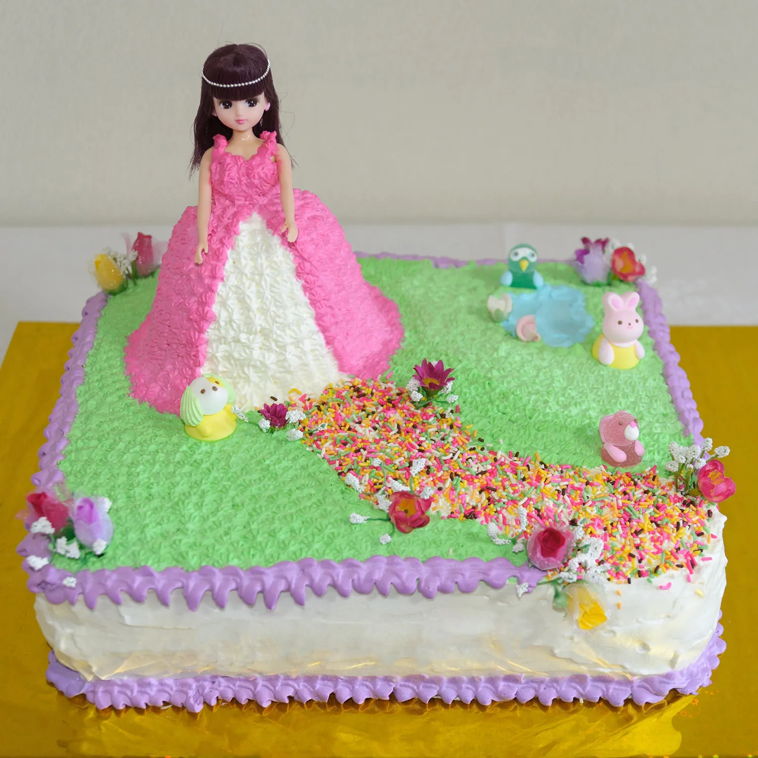  Floral Path Barbie Pineapple Cake