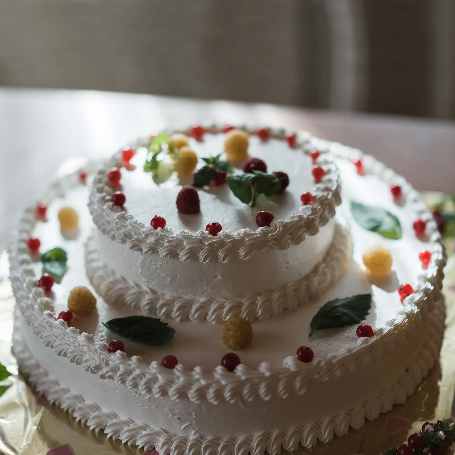  Leafy Pineapple 2 Tier Cake