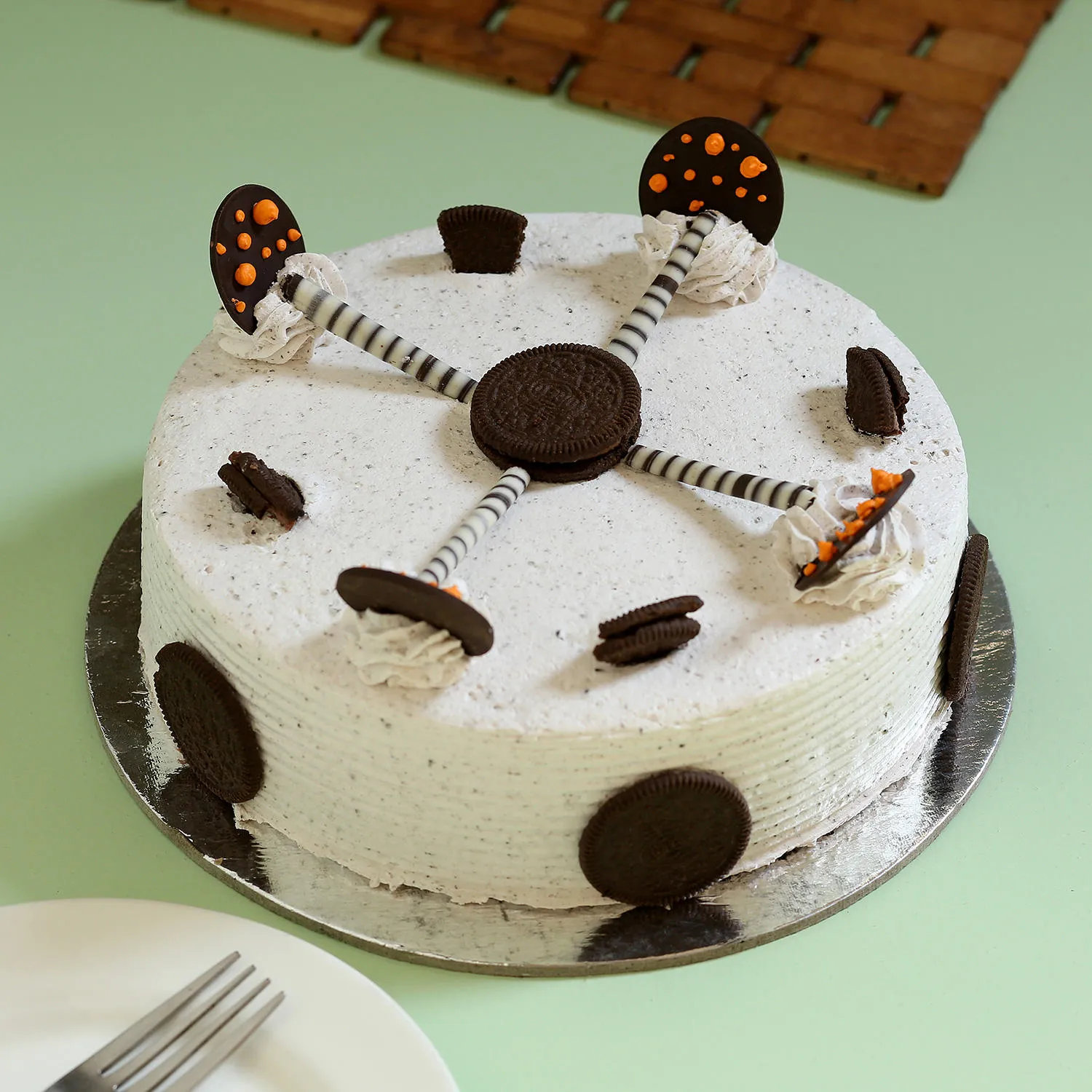  Luscious Oreo Cake