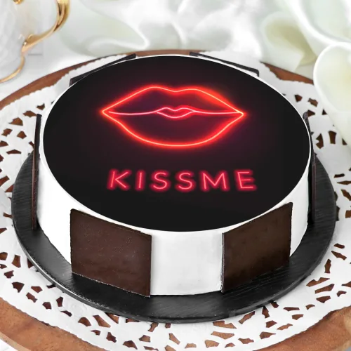  Kiss Me Cake