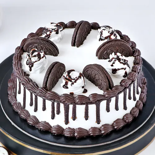  Oreo Drip Cake