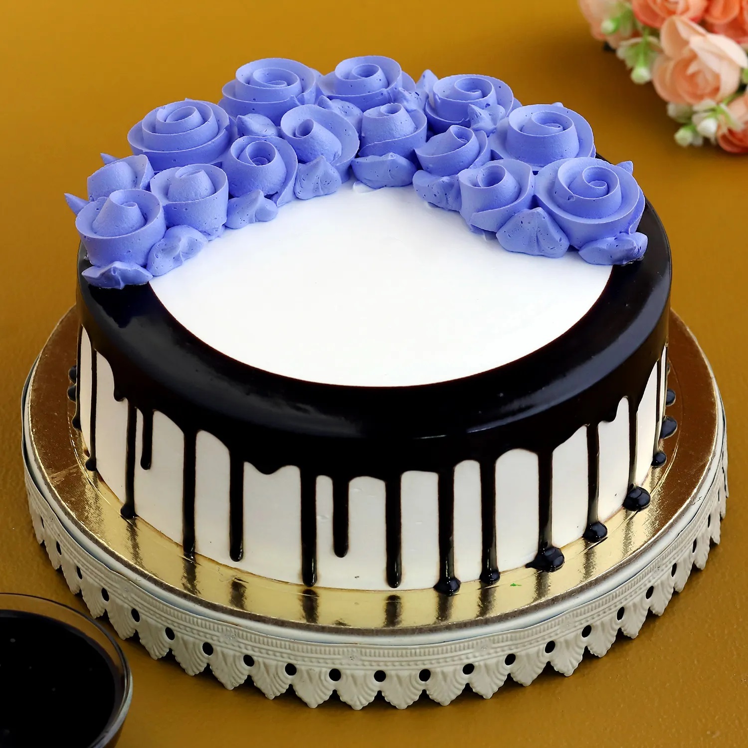  Roses On Top Black Forest Cake