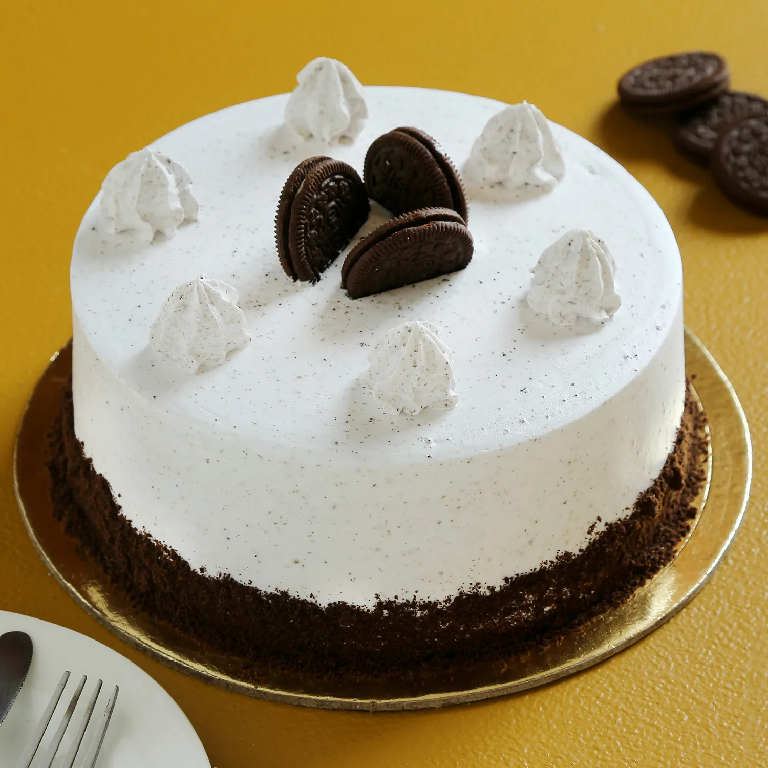  Tasty Oreo Cream Cake
